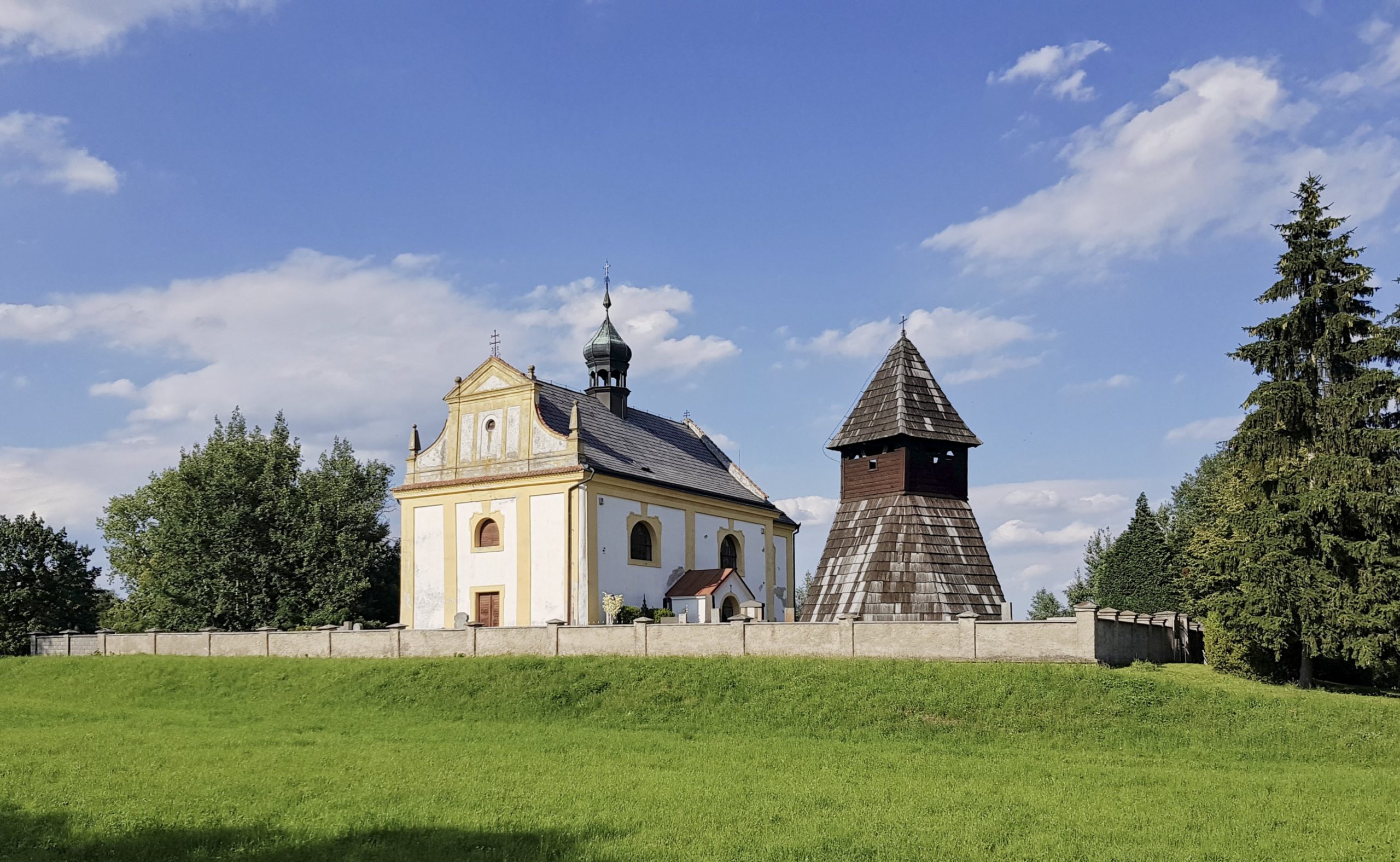 Kostel sv. Benedikta, Lučice